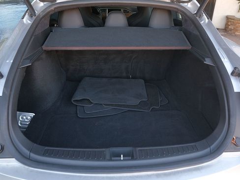 Used 2018 Tesla Model S 75D image 45