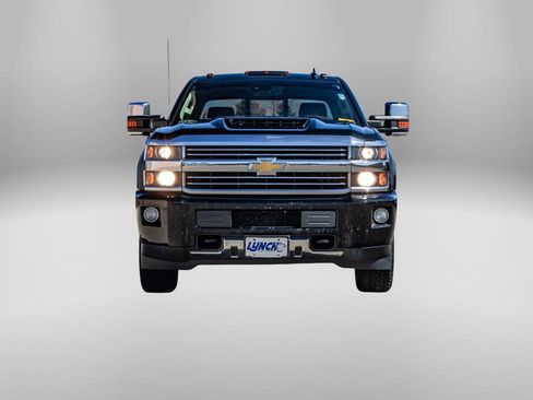 Used 2016 Chevrolet Silverado 2500 High Country w/ High Country Premium Package image 6