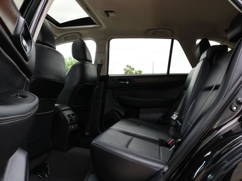 Used 2016 Subaru Outback 2.5i Limited AWD/4WD image 39