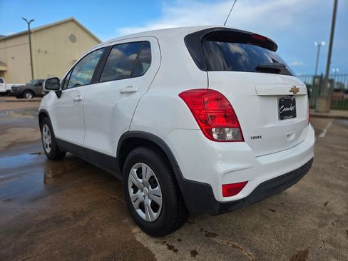 Used 2017 Chevrolet Trax LS w/ Fleet Convenience Package FWD image 7