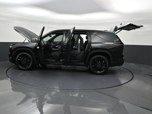 Used 2024 Chevrolet Traverse LS w/ Midnight/Sport Edition FWD image 34