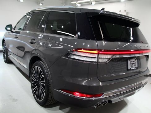 Used 2021 Lincoln Aviator Black Label w/ Dynamic Handling Package image 15