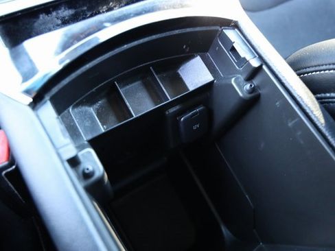 Used 2019 Ford Edge ST image 25