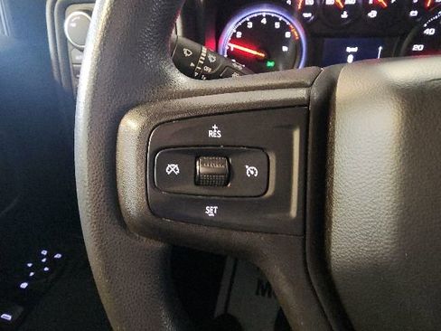 Used 2019 Chevrolet Silverado 1500 Custom Trail Boss w/ Custom Convenience Package AWD/4WD image 25