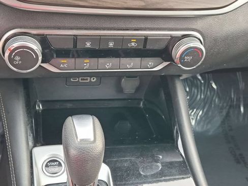 Used 2023 Nissan Altima 2.5 SV FWD image 21
