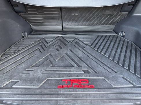 Used 2020 Toyota RAV4 TRD Off-Road image 15