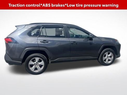 Used 2020 Toyota RAV4 XLE w/ XLE Grade Weather Package AWD/4WD image 4