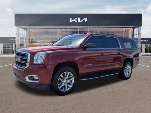 Used 2017 GMC Yukon XL SLT w/ Open Road Package image 6