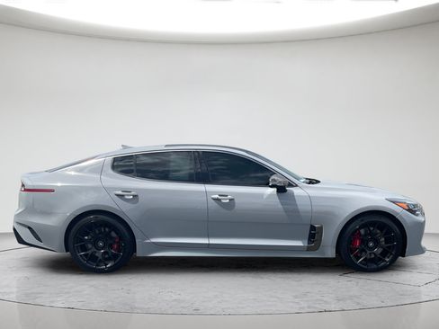 Used 2022 Kia Stinger GT1 AWD/4WD image 4