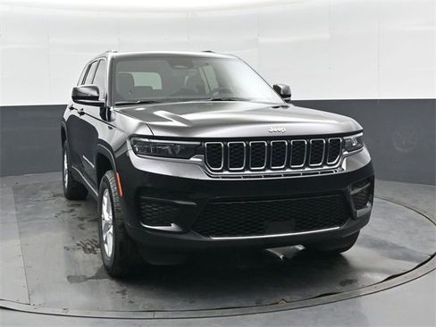 New 2025 Jeep Grand Cherokee Laredo X w/ Luxury Tech Group I image 10