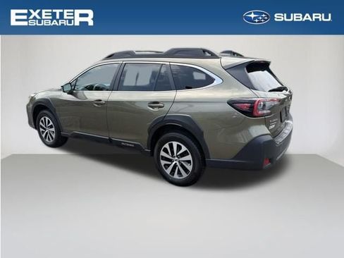 Used 2024 Subaru Outback Premium AWD/4WD image 3