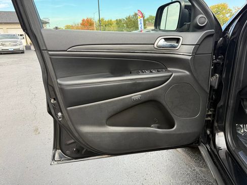 Used 2019 Jeep Grand Cherokee Limited X image 20
