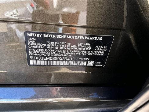 Used 2025 BMW X7 M60i AWD/4WD image 35