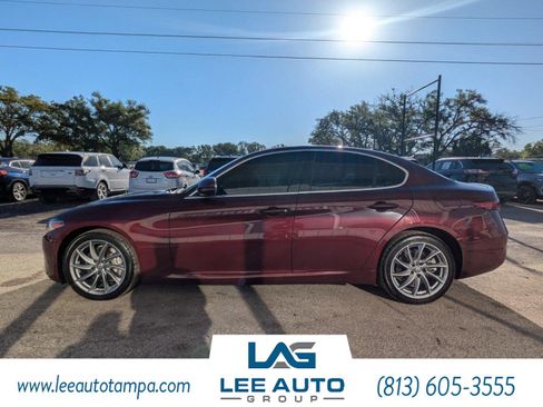 Used 2017 Alfa Romeo Giulia AWD image 7