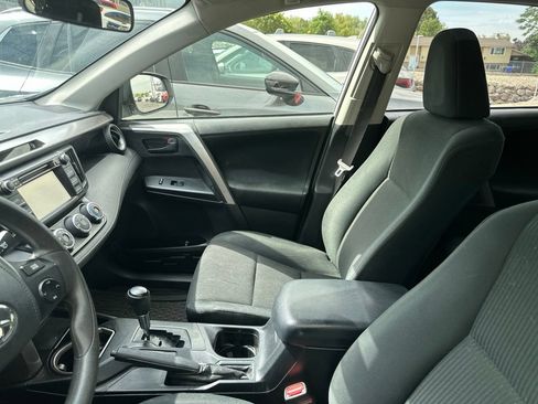 Used 2016 Toyota RAV4 LE AWD/4WD image 7