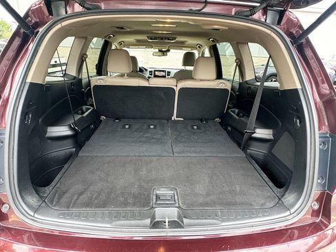 Used 2017 Honda Pilot Touring image 32