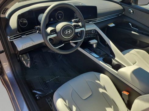 New 2026 Hyundai Elantra Limited image 22