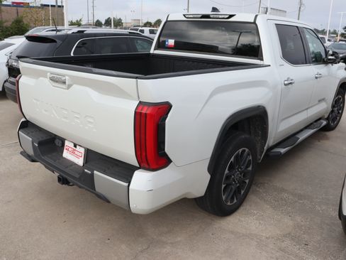 Used 2023 Toyota Tundra Limited w/ Power Package image 11