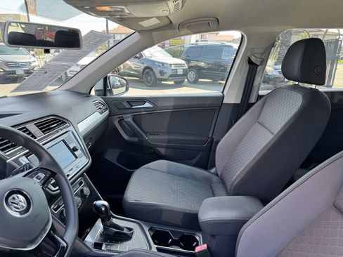 Used 2020 Volkswagen Tiguan S FWD image 30