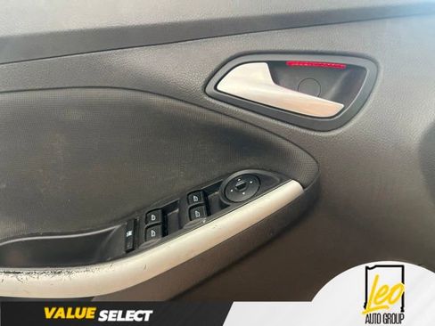 Used 2013 Ford Focus SE FWD image 27