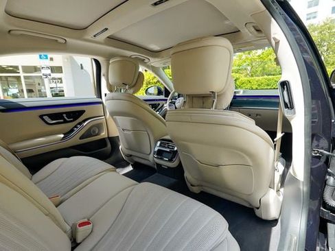 Used 2023 Mercedes-Benz S 500 4MATIC w/ AMG Line image 91