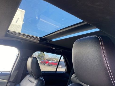 Used 2022 Ford Explorer ST w/ Equipment Group 401A image 6