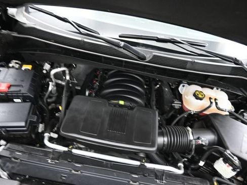 Used 2023 Chevrolet Silverado 1500 LT AWD/4WD image 30