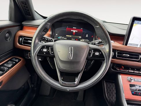 Used 2021 Lincoln Aviator Reserve w/ Elements Package Plus image 12