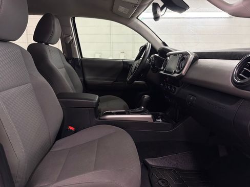 Used 2023 Toyota Tacoma SR5 w/ Technology Package RWD image 28