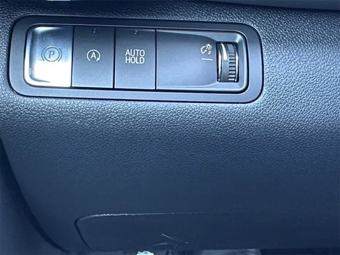 New 2026 Chevrolet Equinox LT w/ Convenience Package II image 21