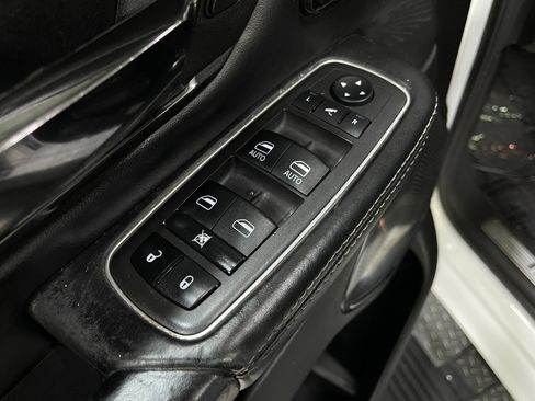 Used 2022 RAM 1500 Limited AWD/4WD image 16