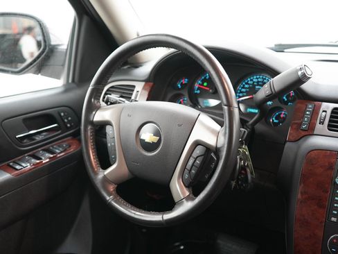 Used 2011 Chevrolet Suburban LTZ AWD/4WD image 15