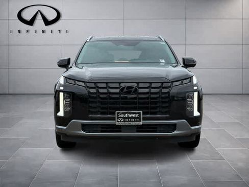 Used 2024 Hyundai Palisade Limited FWD image 2