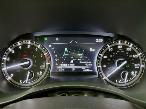 Used 2021 Toyota Highlander XLE image 10