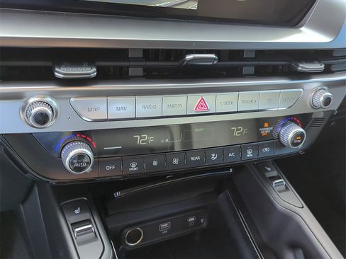 New 2025 Kia Telluride S image 25