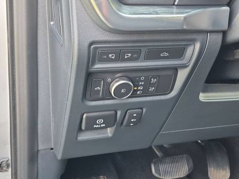 Used 2022 Ford F150 Lariat w/ Trailer Tow Package AWD/4WD image 16
