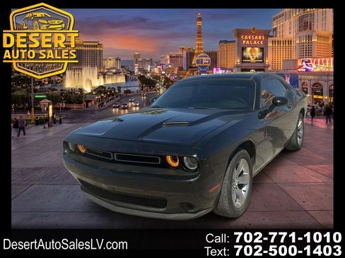 Used 2015 Dodge Challenger SXT w/ Driver Convenience Group RWD image 1