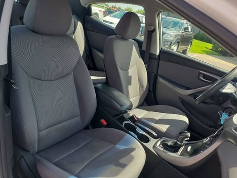 Used 2015 Hyundai Elantra SE w/ Option Group 02 FWD image 24