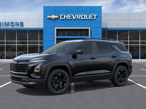 New 2026 Chevrolet Equinox LT w/ Convenience Package II FWD image 3