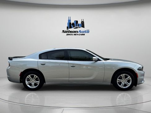 Used 2021 Dodge Charger SXT RWD image 3