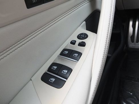 Used 2023 BMW 540i w/ M Sport Package RWD image 38