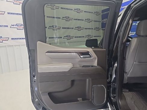 Used 2024 GMC Sierra 1500 SLT w/ SLT Premium Plus Package image 17