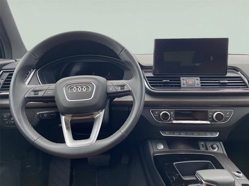 Used 2025 Audi Q5 2.0T Premium image 24