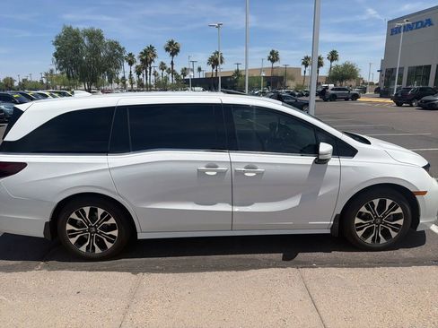 Certified 2025 Honda Odyssey Elite image 5