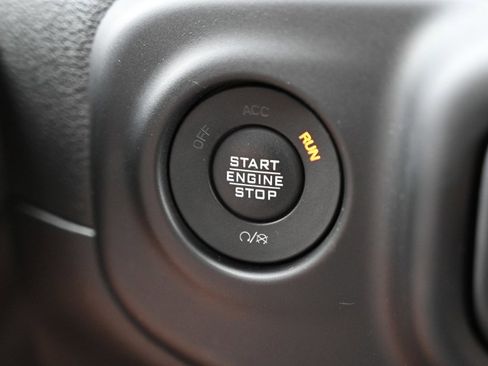 Used 2023 Jeep Wrangler Sahara image 37