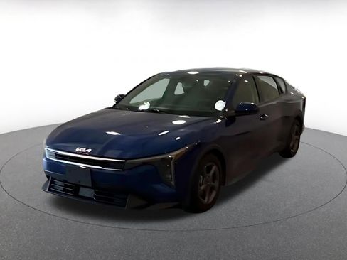 Used 2025 Kia K4 FWD image 4