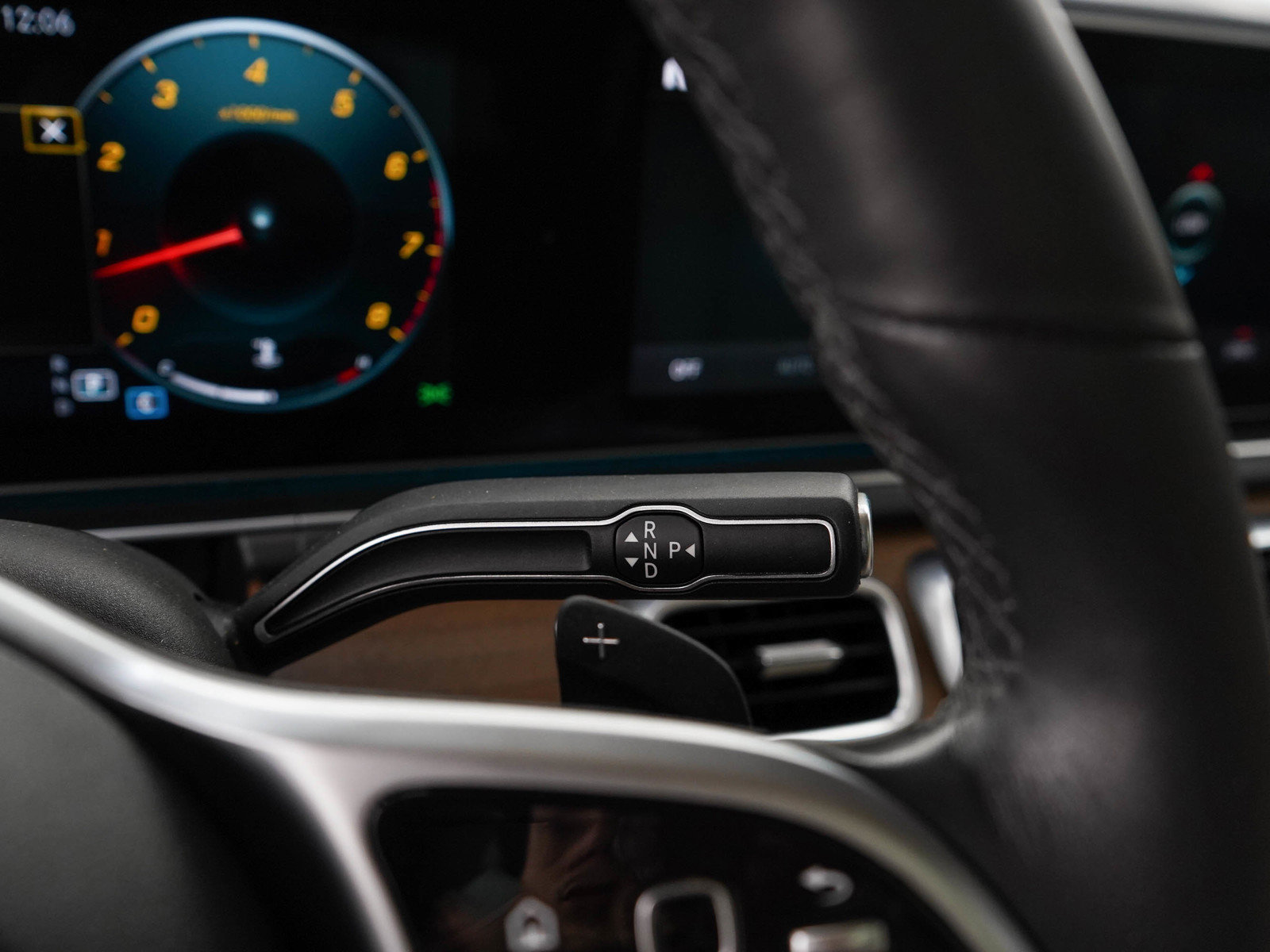 Used 2020 Mercedes-Benz GLE 350 4MATIC image 28