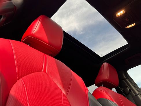 Used 2021 Toyota Highlander XSE image 21