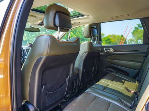 Used 2011 Jeep Grand Cherokee 70th Anniversary AWD/4WD image 16