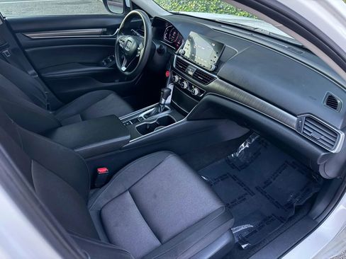 Used 2020 Honda Accord LX image 40